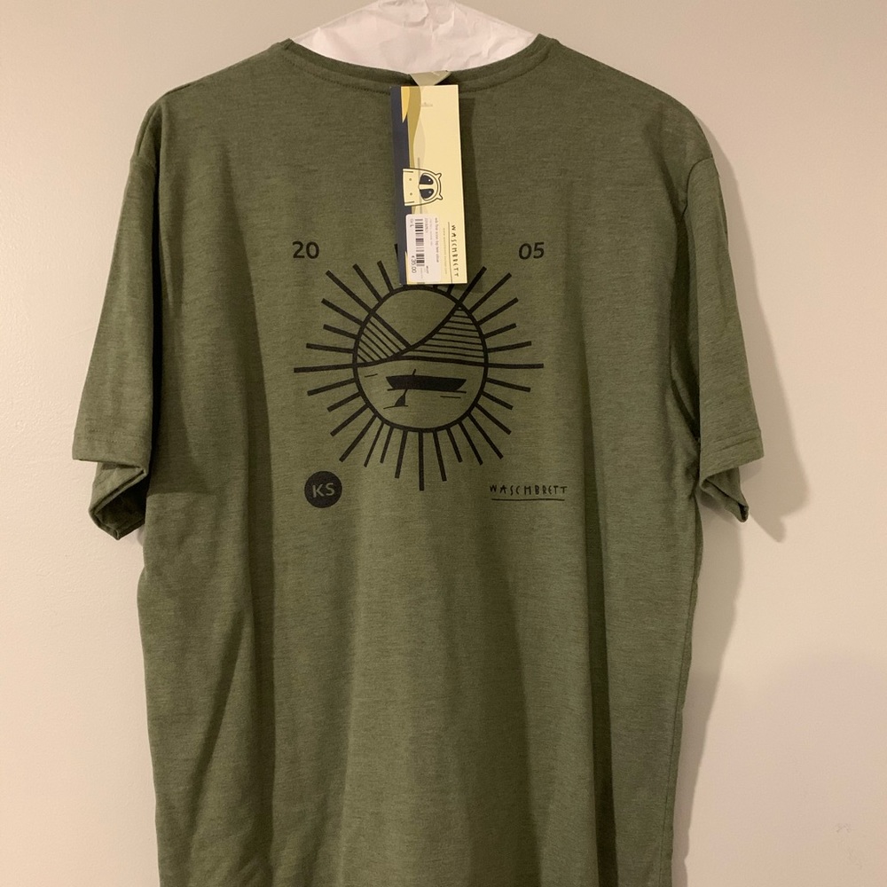 Waschbrett olive green shirt sleeve t-shirt, large, new with tags from Germany.